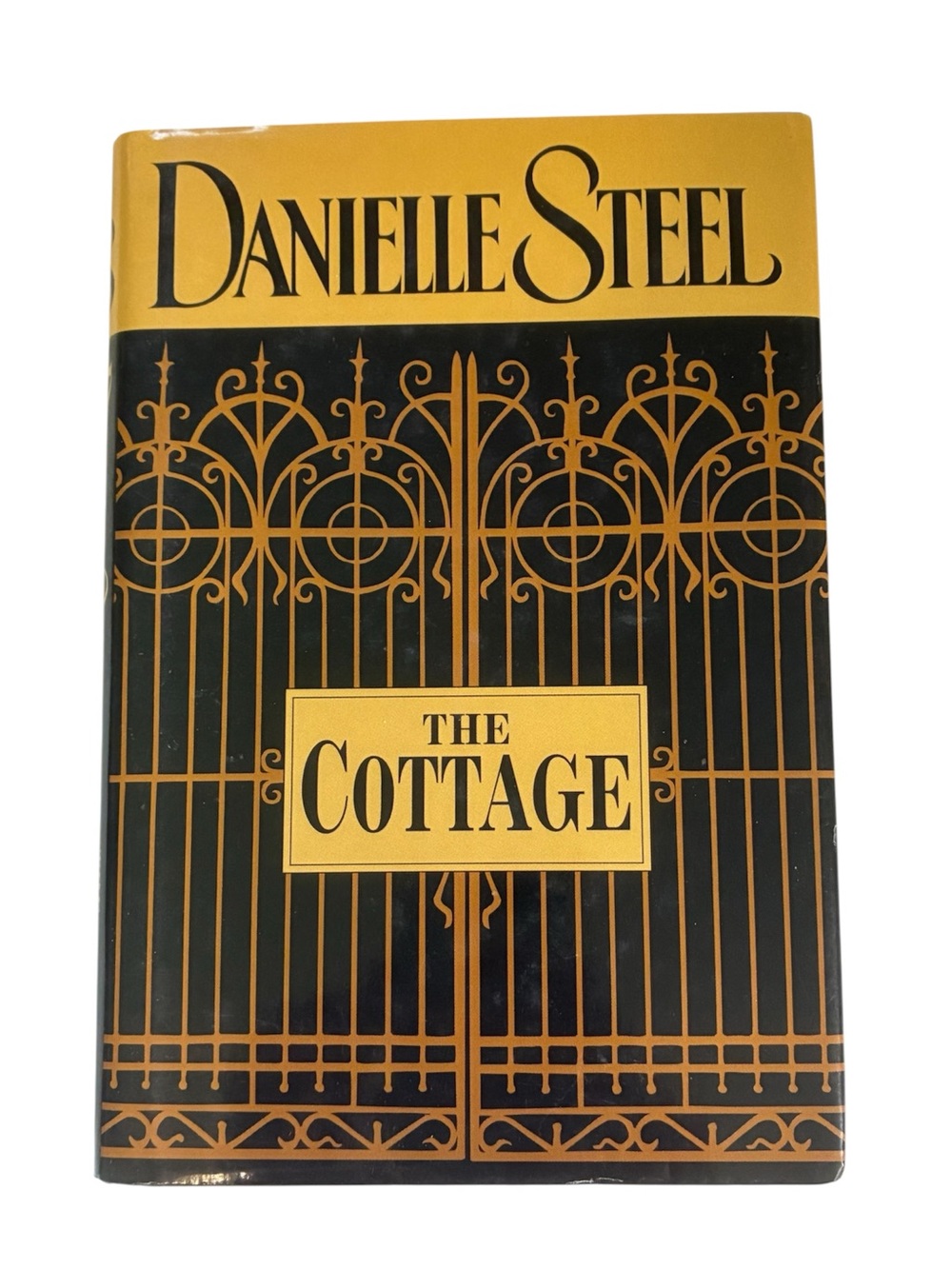 3/$15 🎉 DANIELLE STEEL ‘THE COTTAGE’ HARDCOVER BOOK NOVEL